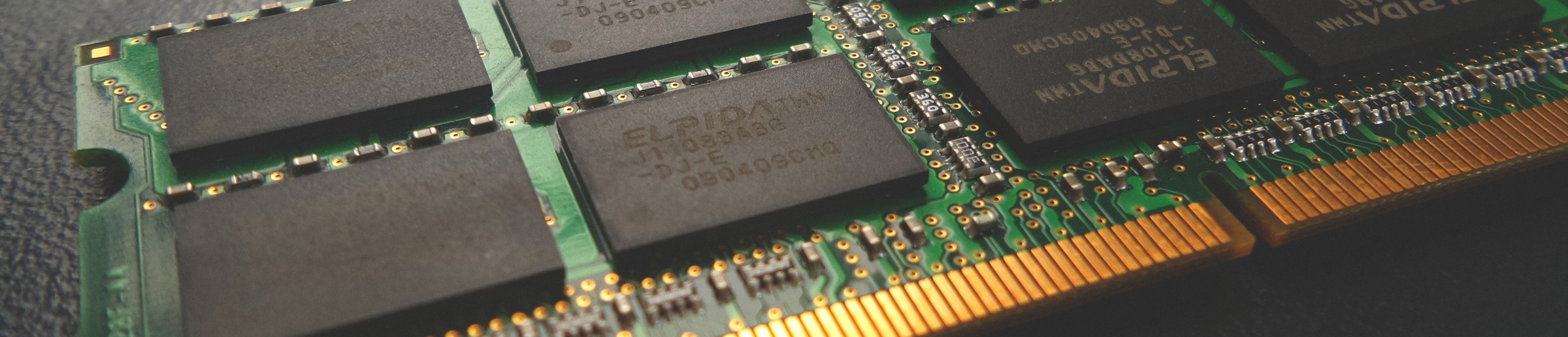 SODIMM RAM stick - Possessed Photography (https://unsplash.com/photos/nuc3NFB_6po)
